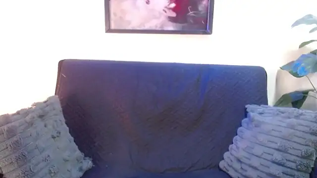 Linda banks  online show from 05-15-26, 01:36