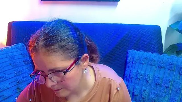 Linda banks  online show from 05-12-26, 01:02