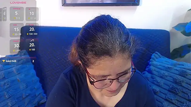 Snapshot of Linda_banks_ chatting on 01-18-26, 02:04 Linda banks online show from 01-18-26, 02:04