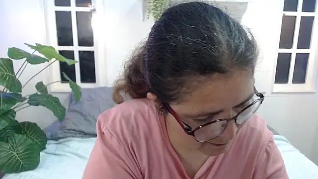 Linda banks  online show from 04-02-26, 01:35