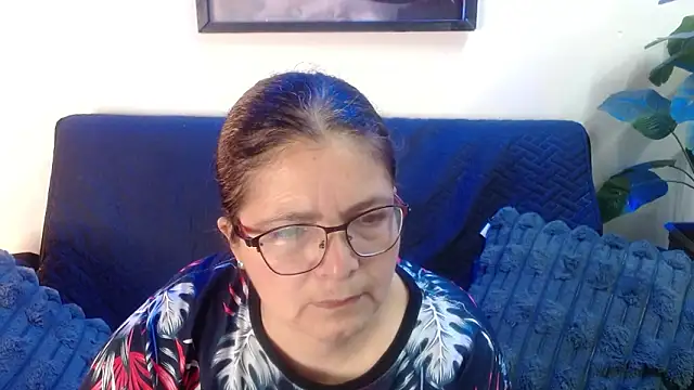 Snapshot of Linda_banks_ chatting on 02-20-26, 12:07 Linda banks online show from 02-20-26, 12:07