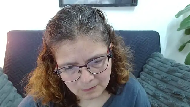 Linda banks  online show from 09-21-25, 01:22