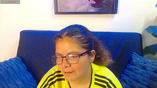 Snapshot of Linda_banks_ chatting on 02-04-26, 01:55 Linda banks online show from 02-04-26, 01:55