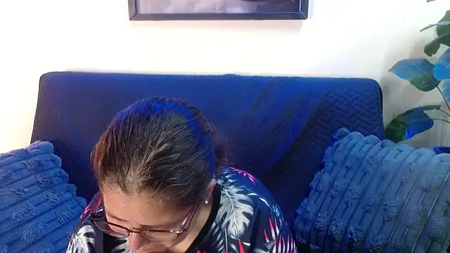 Snapshot of Linda_banks_ chatting on 02-20-26, 06:26 Linda banks online show from 02-20-26, 06:26