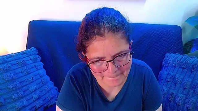 Snapshot of Linda_banks_ chatting on 02-24-26, 01:28 Linda banks online show from 02-24-26, 01:28