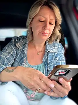 Milena-MilfaXXX online show from 04-10-26, 04:08