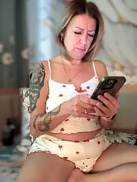 Milena-MilfaXXX online show from 11-28-25, 04:23