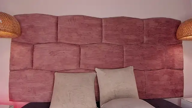 Snapshot of dani_velvet chatting on 02-19-26, 03:03 dani velvet online show from 02-19-26, 03:03