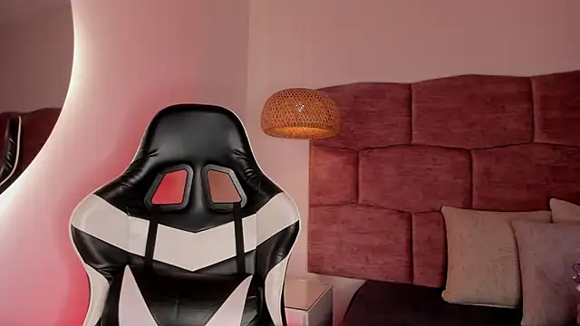 Snapshot of dani_velvet chatting on 02-08-26, 03:04 dani velvet online show from 02-08-26, 03:04