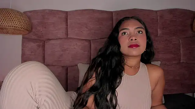 Snapshot of dani_velvet chatting on 02-14-26, 03:07 dani velvet online show from 02-14-26, 03:07