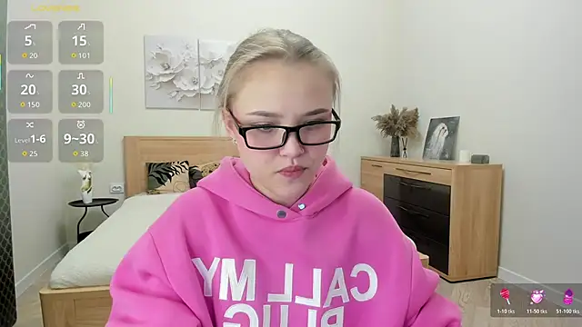 flooora 0 online show from 10-30-25, 12:42