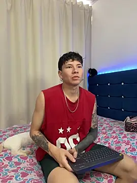 Tatiiana n Damiian online show from 11-05-25, 09:29