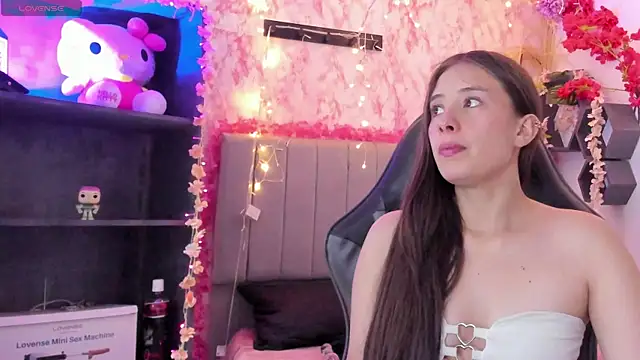 Scarlett21   online show from 04-15-26, 07:18