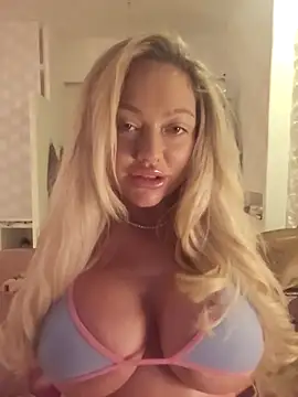 misstitmouseofficial online show from 09-19-25, 07:29