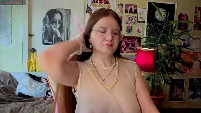 Sienna-Cow online show from 09-19-25, 10:41