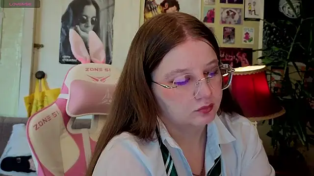 Sienna-Cow online show from 10-07-25, 10:05