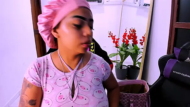 nahomy ryans online show from 09-26-25, 05:42