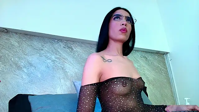 Dixie grey1 online show from 04-18-26, 02:52