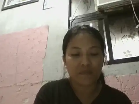 Snapshot of Uniquebeauty32 chatting on 11-03-25, 05:23 Uniquebeauty32 online show from 11-03-25, 05:23