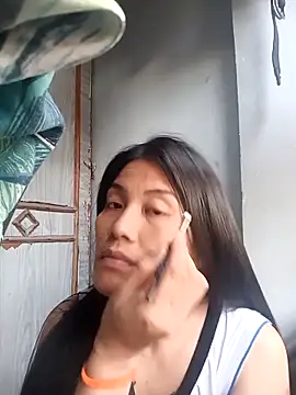 Uniquebeauty32 online show from 03-17-26, 10:24
