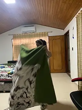 Alina0 online show from 10-25-25, 05:46