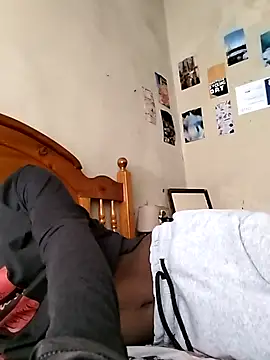 Snapshot of young21za chatting on 09-22-25, 08:20 young21za online show from 09-22-25, 08:20