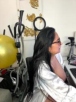 hotadhara01 online show from 11-06-25, 03:16