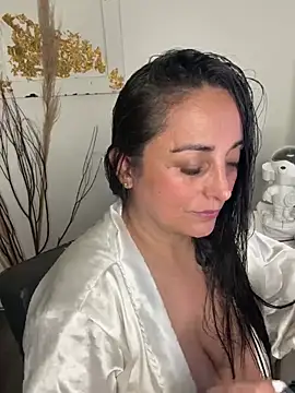 hotadhara01 online show from 04-03-26, 12:50