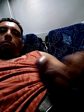 125Delfin90 online show from 10-26-25, 02:06