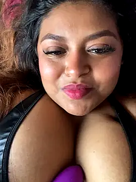 Hela Collins online show from 11-30-25, 10:32