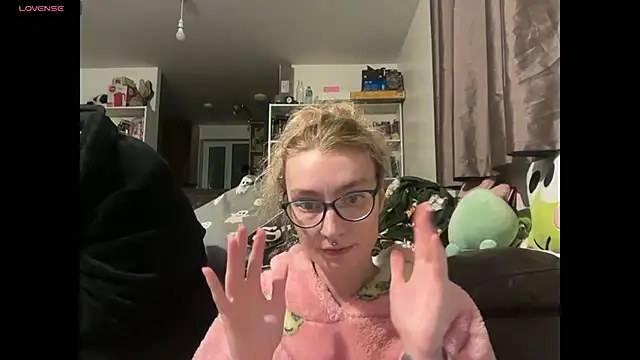 harleyblair online show from 11-27-25, 11:05