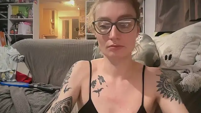 harleyblair online show from 05-10-26, 08:44