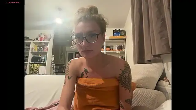 harleyblair online show from 10-16-25, 10:29