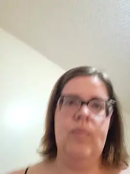 VeiledMuse online show from 04-19-26, 01:39