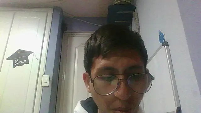 Snapshot of Ethancito202 chatting on 10-16-25, 09:56 Ethancito202 online show from 10-16-25, 09:56