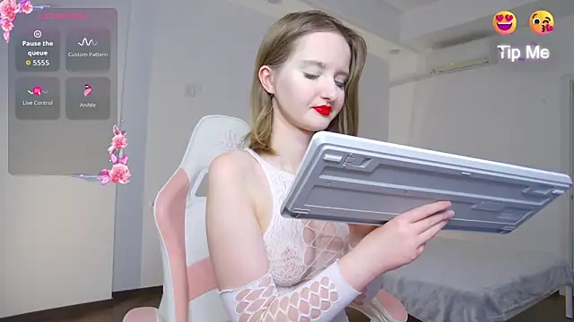 AlexsisFaee online show from 10-10-25, 08:20
