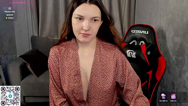 Snapshot of MalvinaDream chatting on 02-27-26, 01:28 MalvinaDream online show from 02-27-26, 01:28