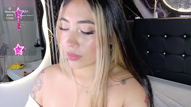 Snapshot of _ManuVeelez chatting on 11-11-25, 04:51 ManuVeelez online show from 11-11-25, 04:51