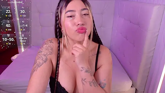  ManuVeelez online show from 12-18-25, 05:23