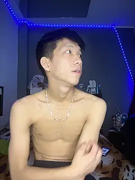 Kailertwink online show from 04-19-26, 11:07