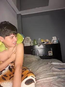 Kailertwink online show from 04-18-26, 11:12