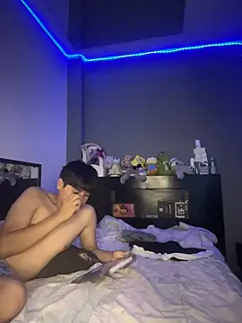 Kailertwink online show from 06-03-26, 12:44