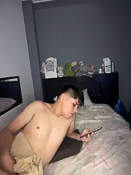 Kailertwink online show from 03-21-26, 01:40