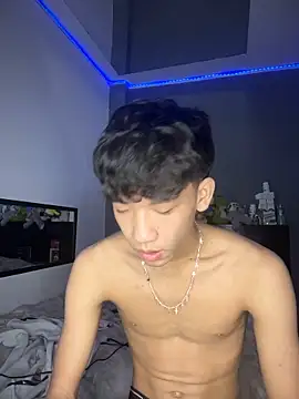 Snapshot of Kailertwink chatting on 06-18-26, 02:44 Kailertwink online show from 06-18-26, 02:44