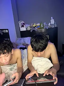 Kailertwink online show from 05-31-26, 04:18