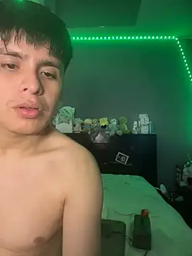 Kailertwink online show from 04-30-26, 03:35