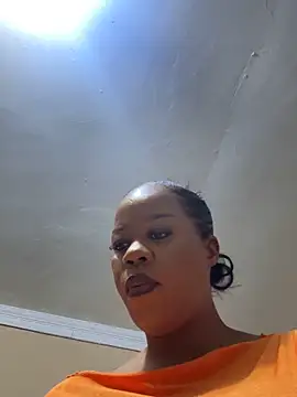 Snapshot of THICKBUNNYCHICKxxx chatting on 04-15-26, 07:58 THICKBUNNYCHICKxxx online show from 04-15-26, 07:58