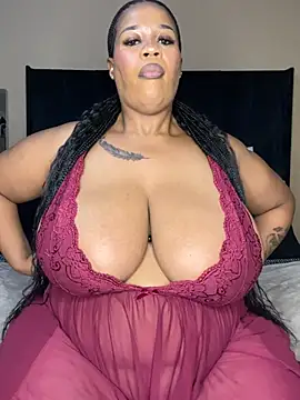 Snapshot of THICKBUNNYCHICKxxx chatting on 05-16-26, 07:24 THICKBUNNYCHICKxxx online show from 05-16-26, 07:24