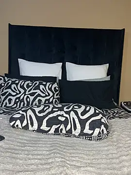 THICKBUNNYCHICKxxx online show from 03-12-26, 08:35