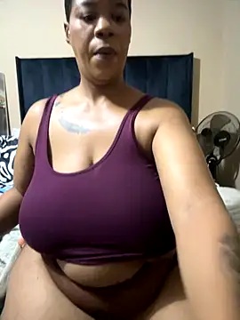 Snapshot of THICKBUNNYCHICKxxx chatting on 10-03-25, 08:54 THICKBUNNYCHICKxxx online show from 10-03-25, 08:54